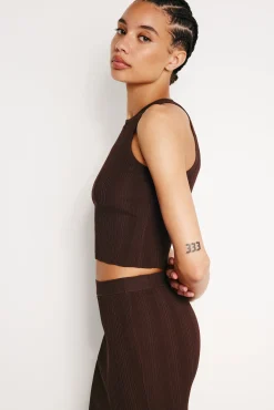ribbed knit cropped tank top
