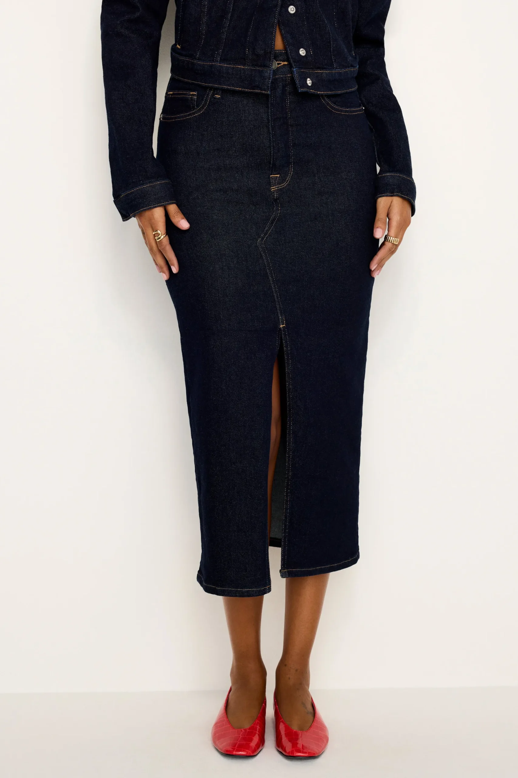 rinsed denim midi skirt
