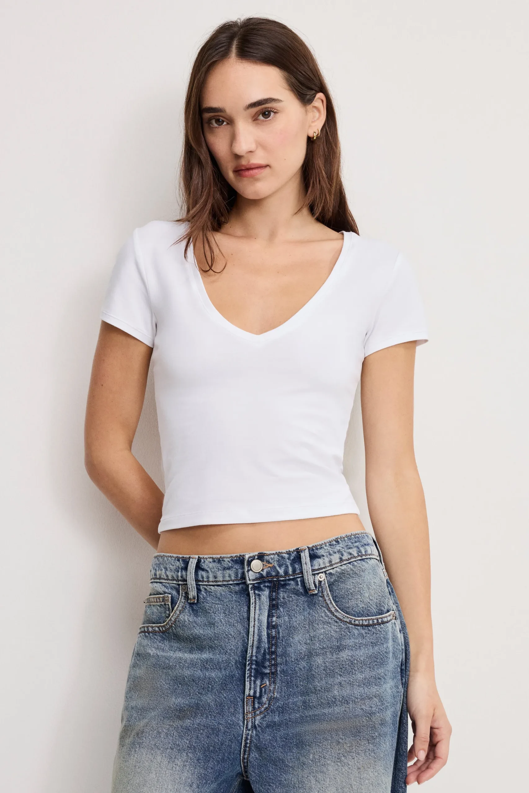 super stretch v neck baby tee