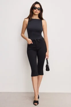 weightless sleeveless tank