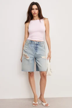 weightless sleeveless tank